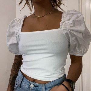 TOPSHOP. white puffed sleeve crop top